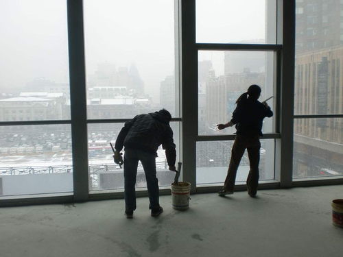 新房開(kāi)荒保潔 從零開(kāi)始的清潔指南與物業(yè)管理角色解析